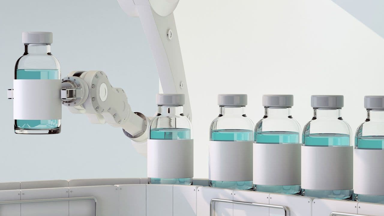 Robots handle pharmaceutical vials