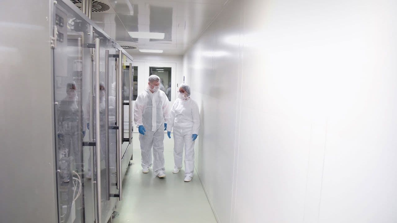 Choosing a Cleanroom Infrastructure Technology